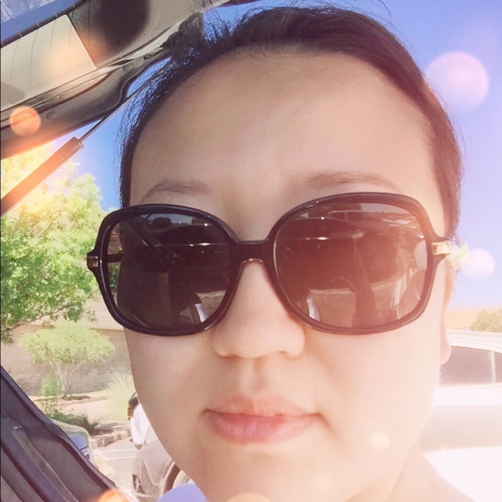 Meet your Posher, Yan